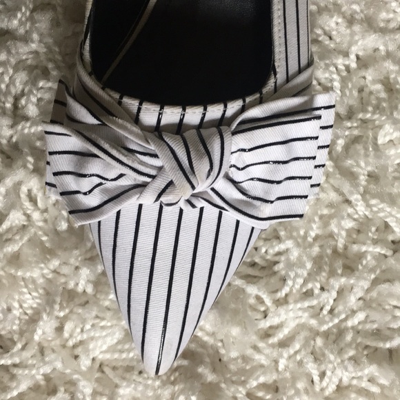 Pinstripe Bow Kitten Heels - Picture 2 of 4